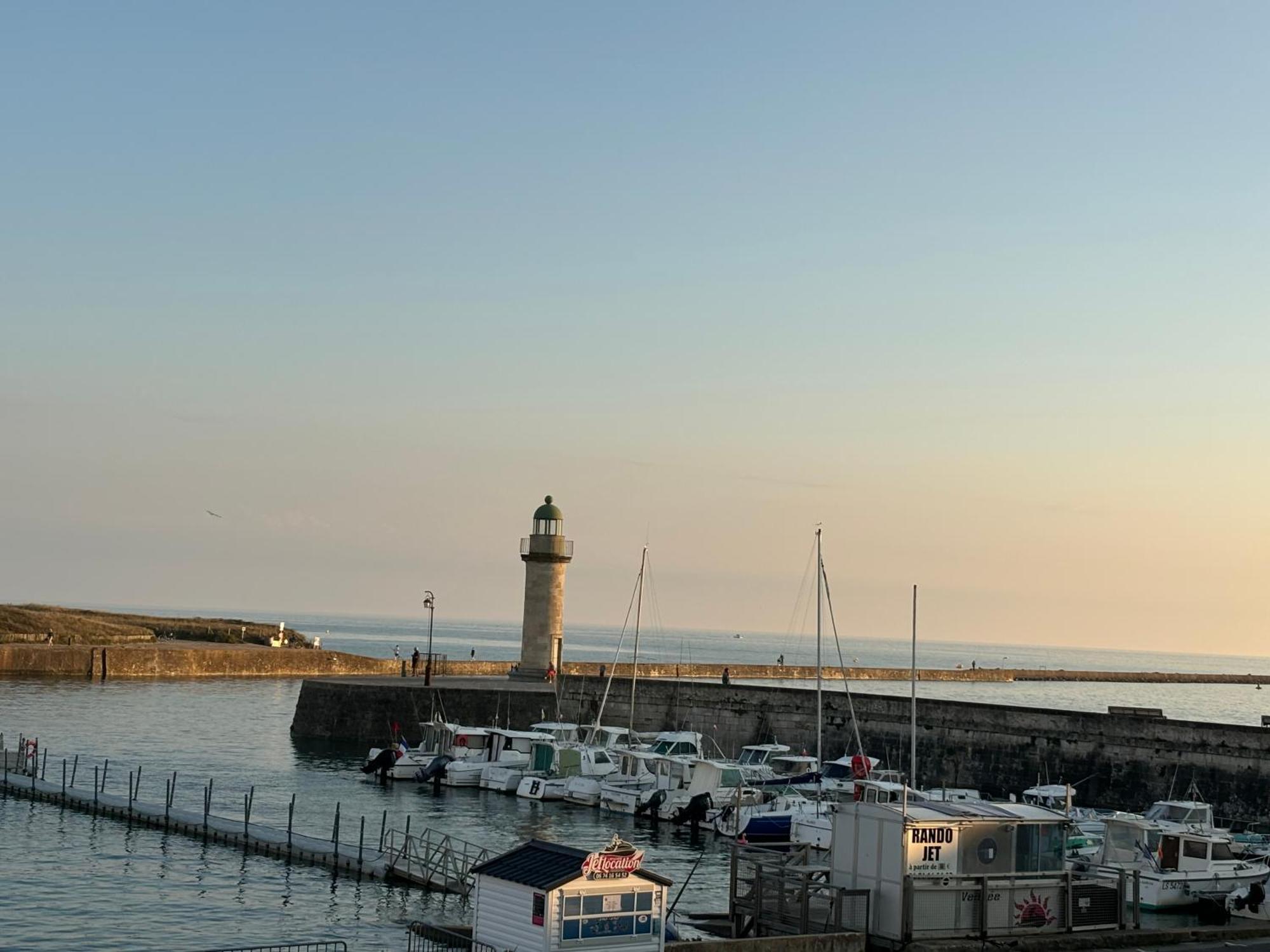 Apartamento Vue Panoramique Port Et Ocean Saint Gilles Croix de vie Exterior foto