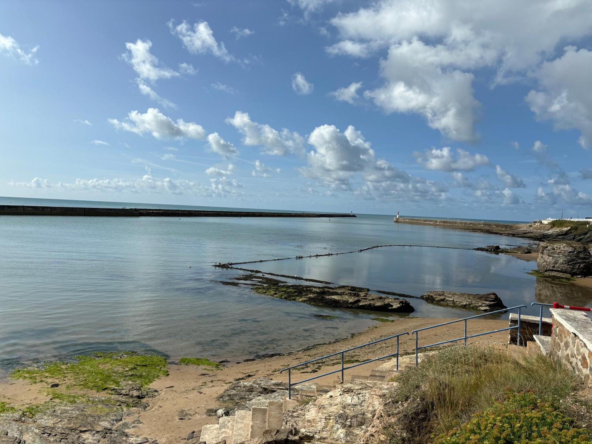 Apartamento Vue Panoramique Port Et Ocean Saint Gilles Croix de vie Exterior foto